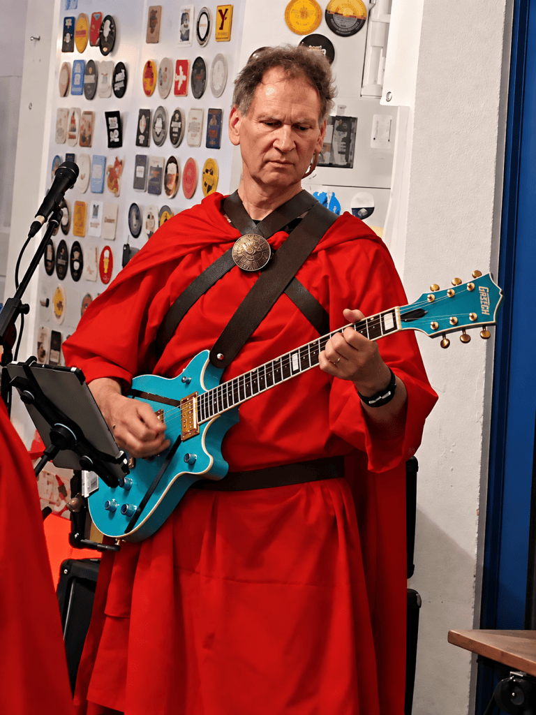 Michael Engel – guitar, 300 ROCK